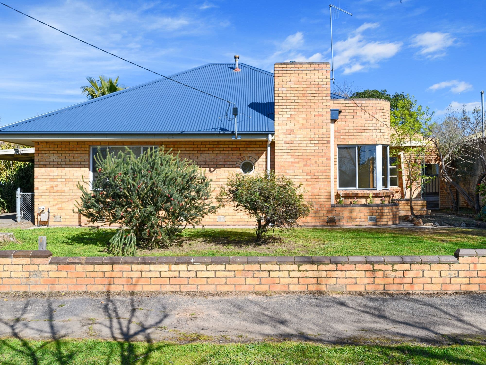 32 Charles Street, Benalla VIC 3672, Benalla - Image 1