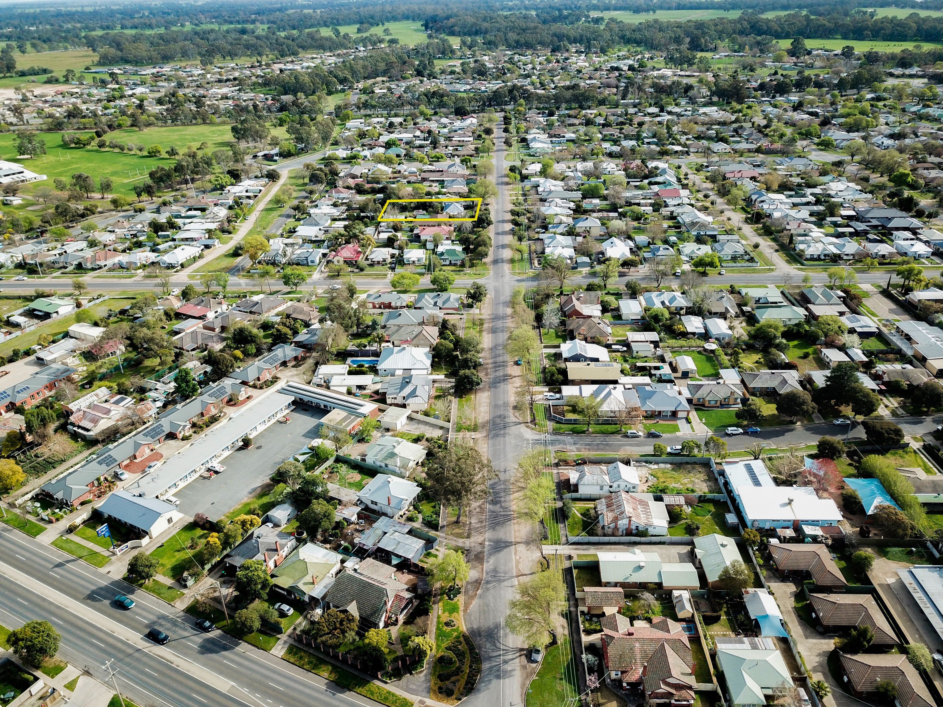 32 Charles Street, Benalla VIC 3672, Benalla - Thumbnail 2