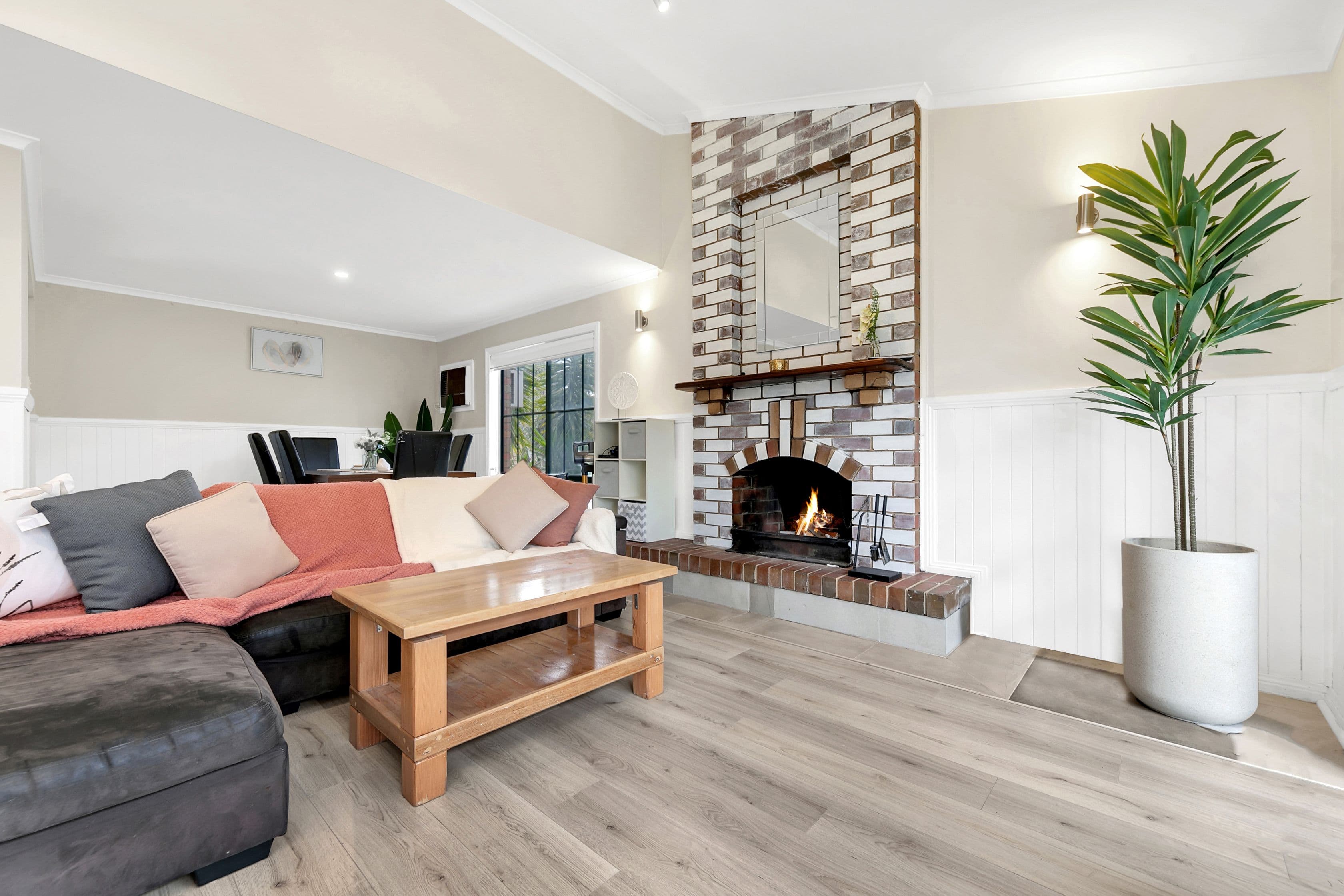 8 Robin Place, South Morang VIC 3752, South Morang - Thumbnail 4
