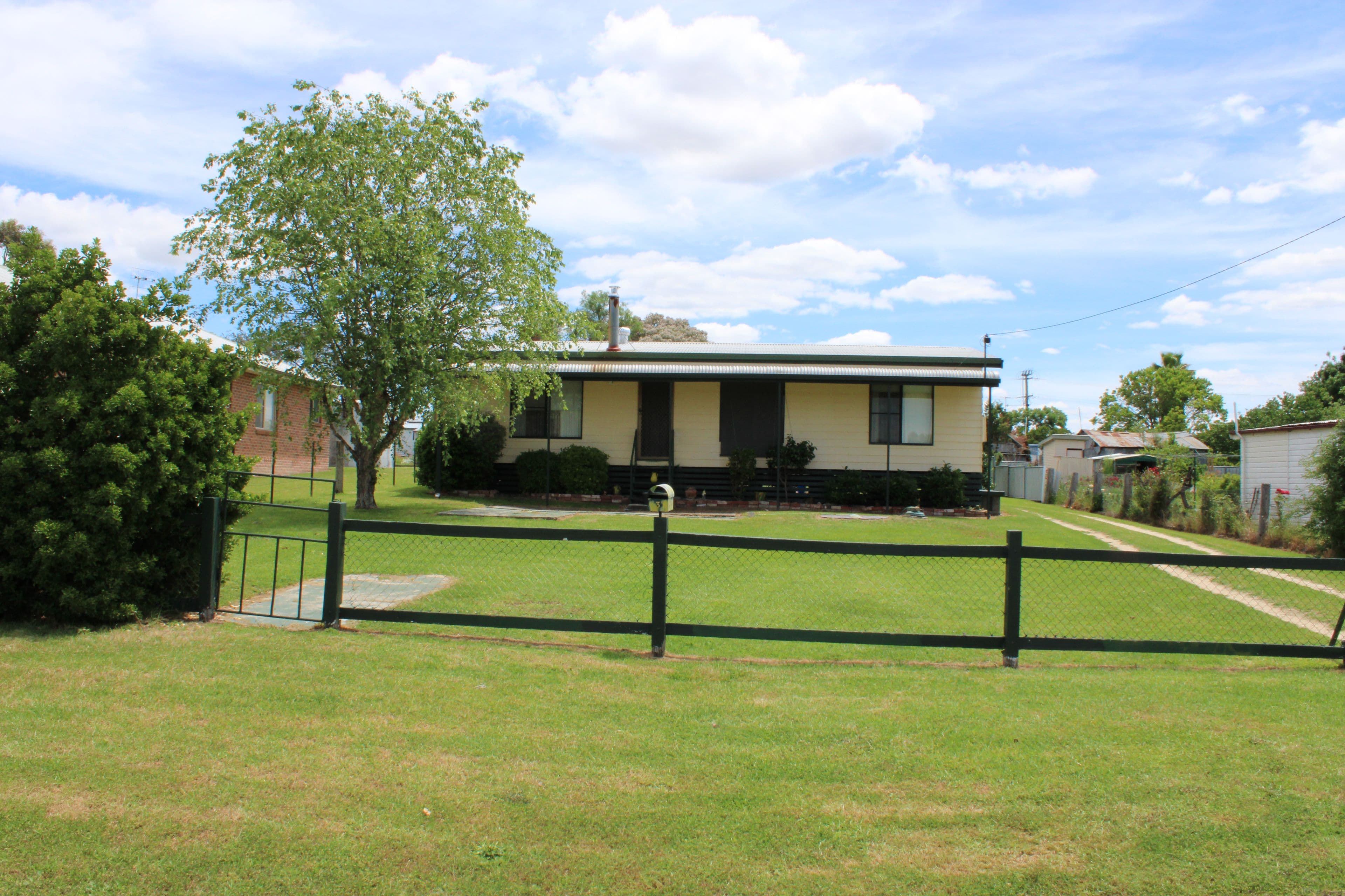 30 Souter Street, Bundarra - Thumbnail 2