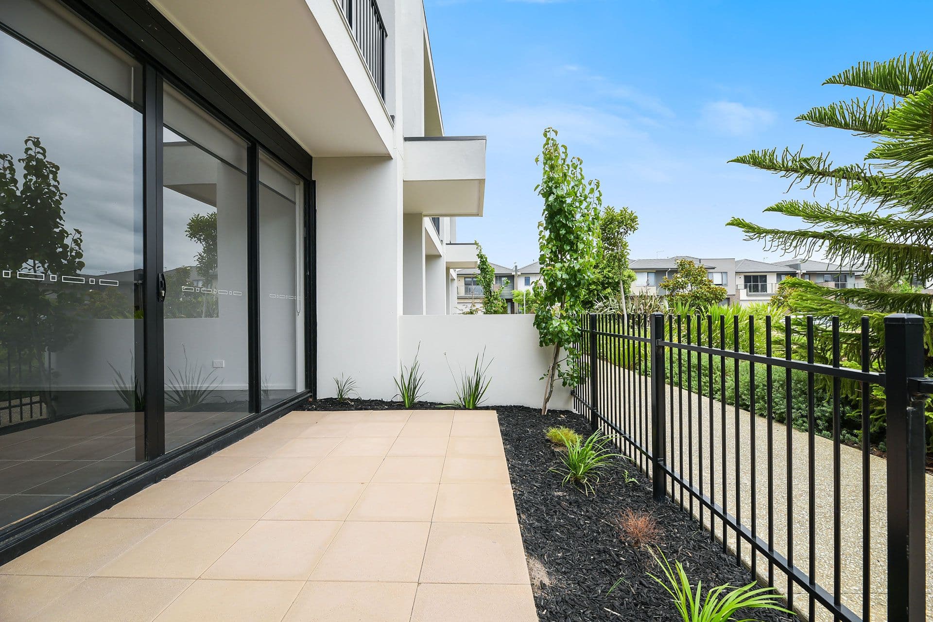 23 Fawkner Walk, Clyde North VIC 3978, Clyde North - Thumbnail 2