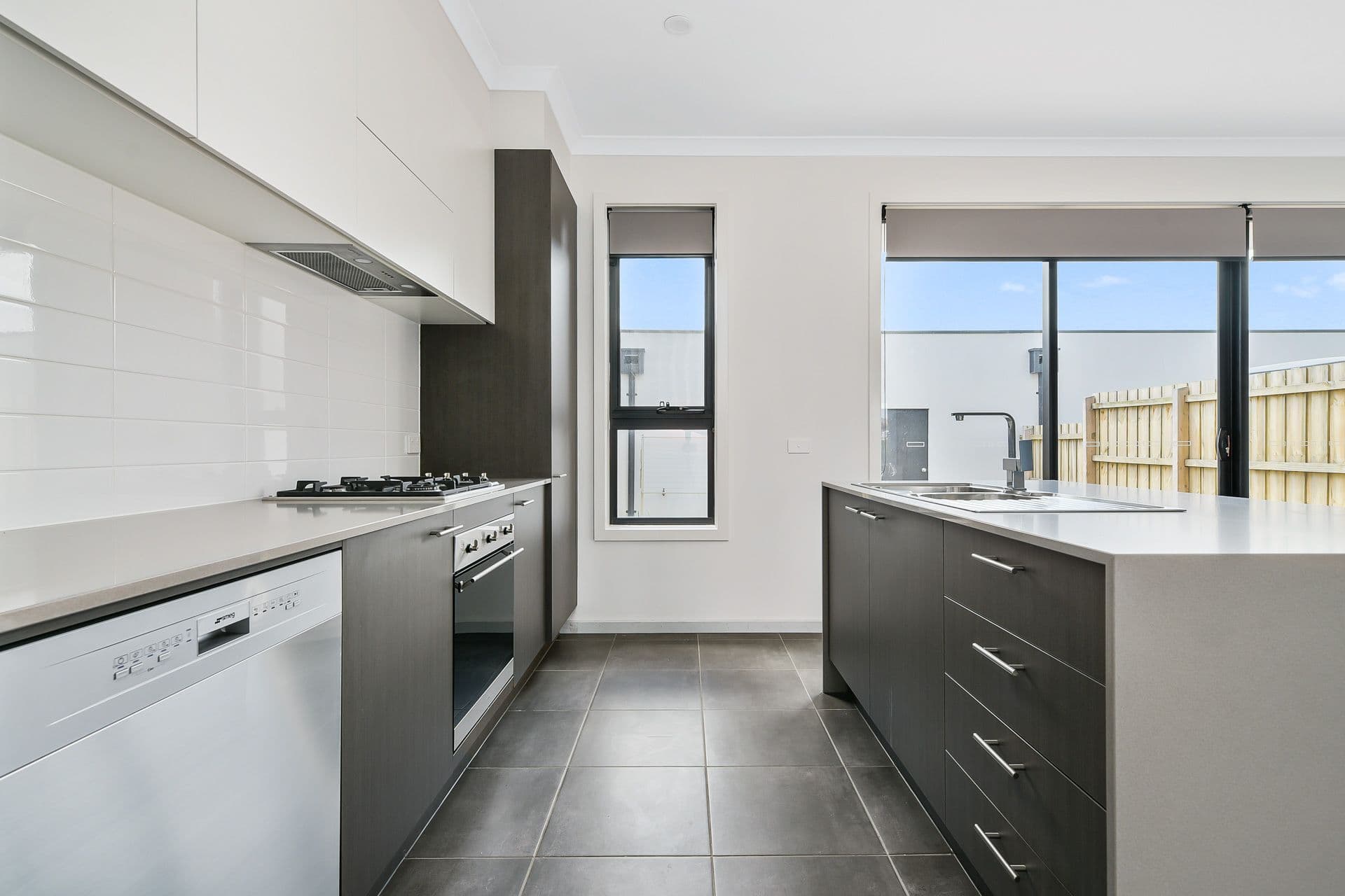 23 Fawkner Walk, Clyde North VIC 3978, Clyde North - Thumbnail 7
