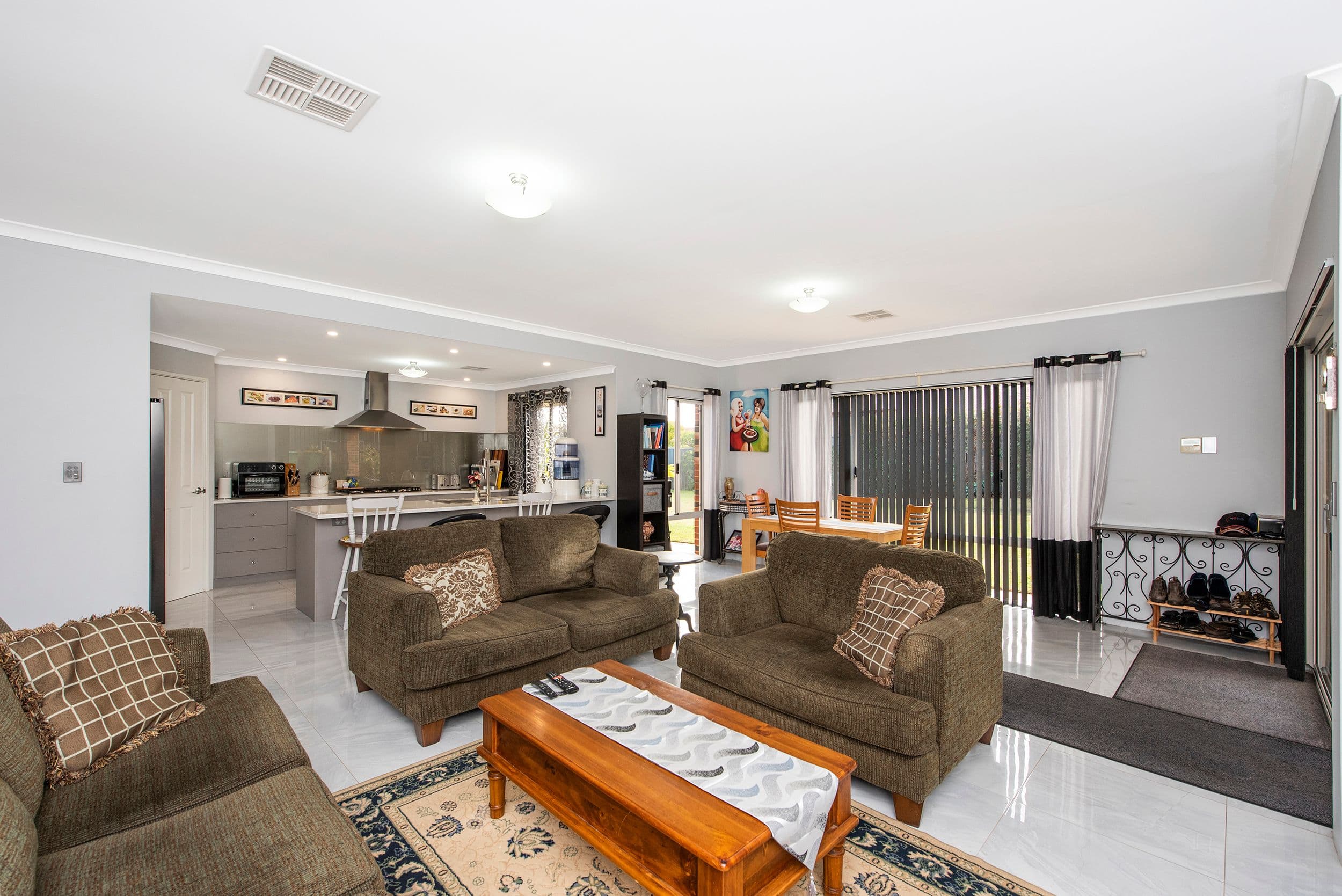9 Ridge Boulevard, Baldivis WA 6171, Baldivis - Thumbnail 2