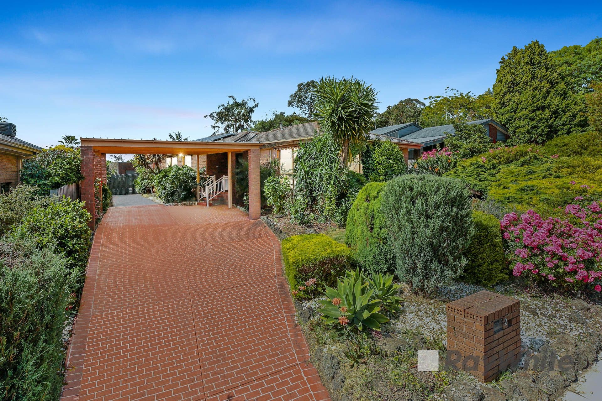 2 Wild Court, Endeavour Hills VIC 3802, Endeavour Hills - Thumbnail 2