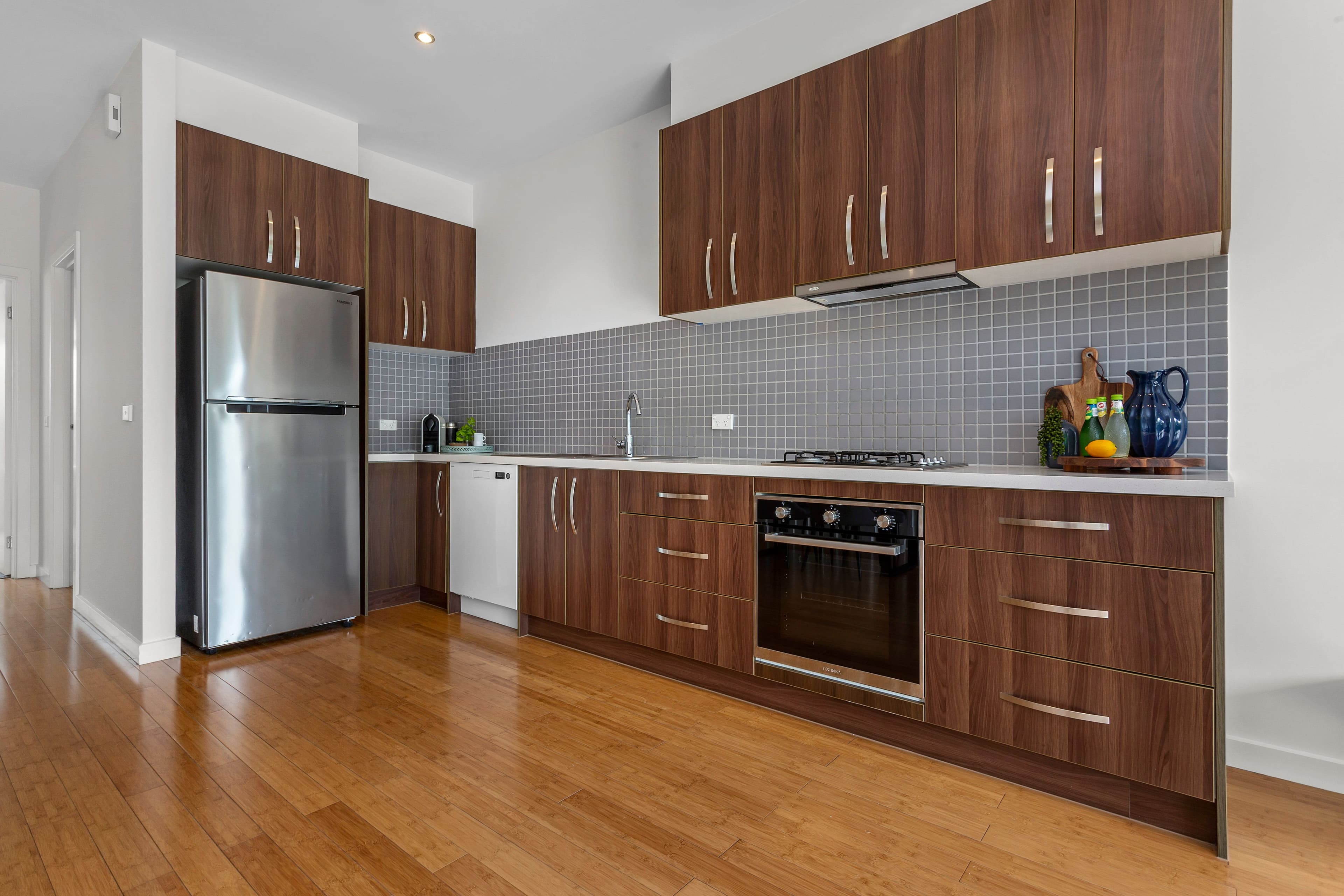 2-4 Newton Street, Chadstone VIC 3148, Chadstone - Thumbnail 4