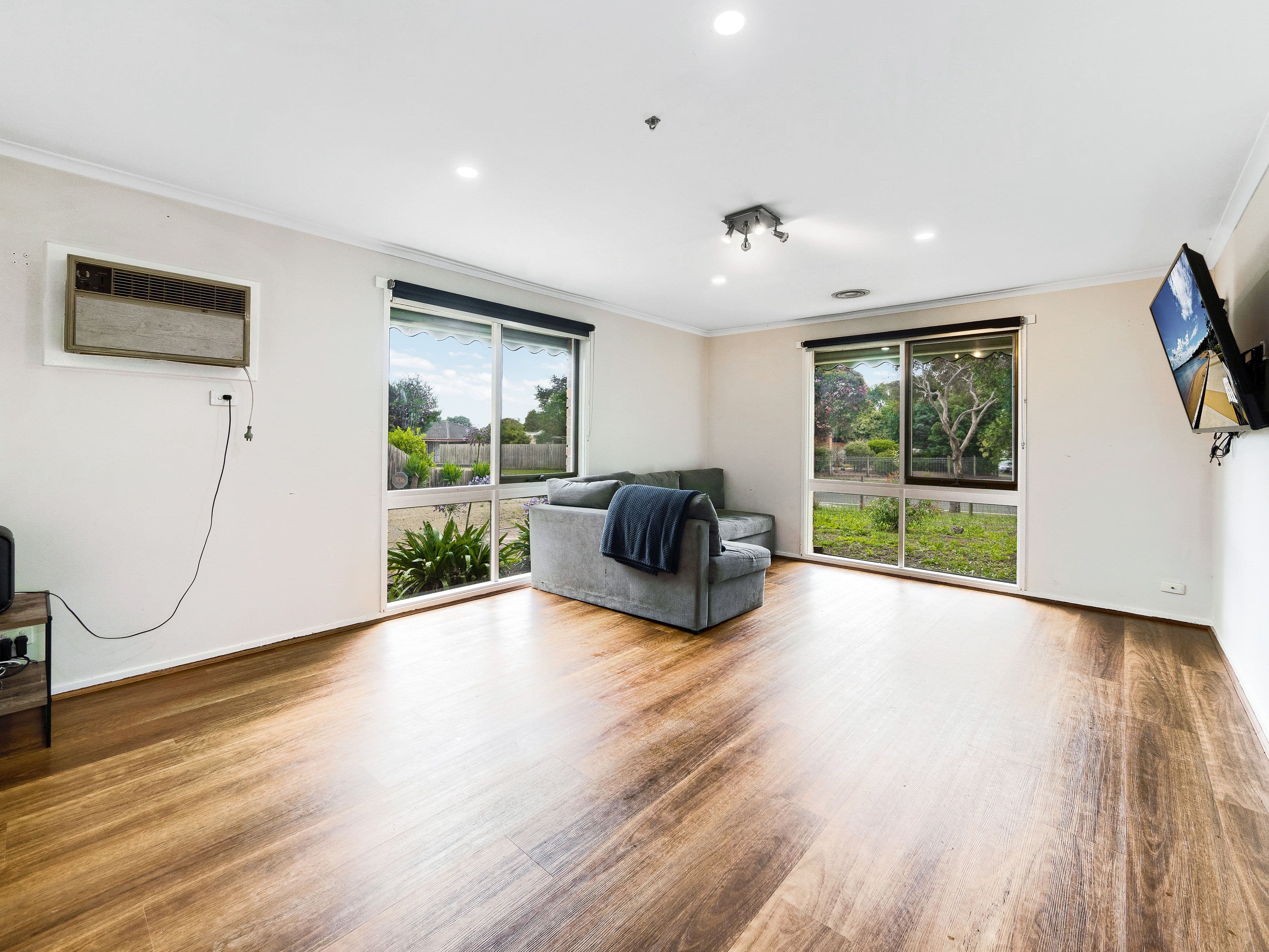175 Endeavour Drive, Cranbourne North VIC 3977, Cranbourne North - Thumbnail 4