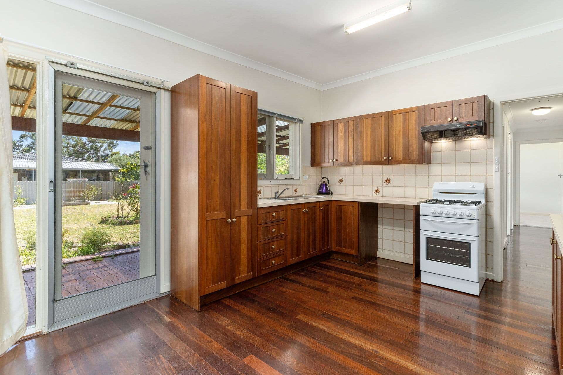 10 Wendron Street, Cloverdale WA 6105, Cloverdale - Thumbnail 5