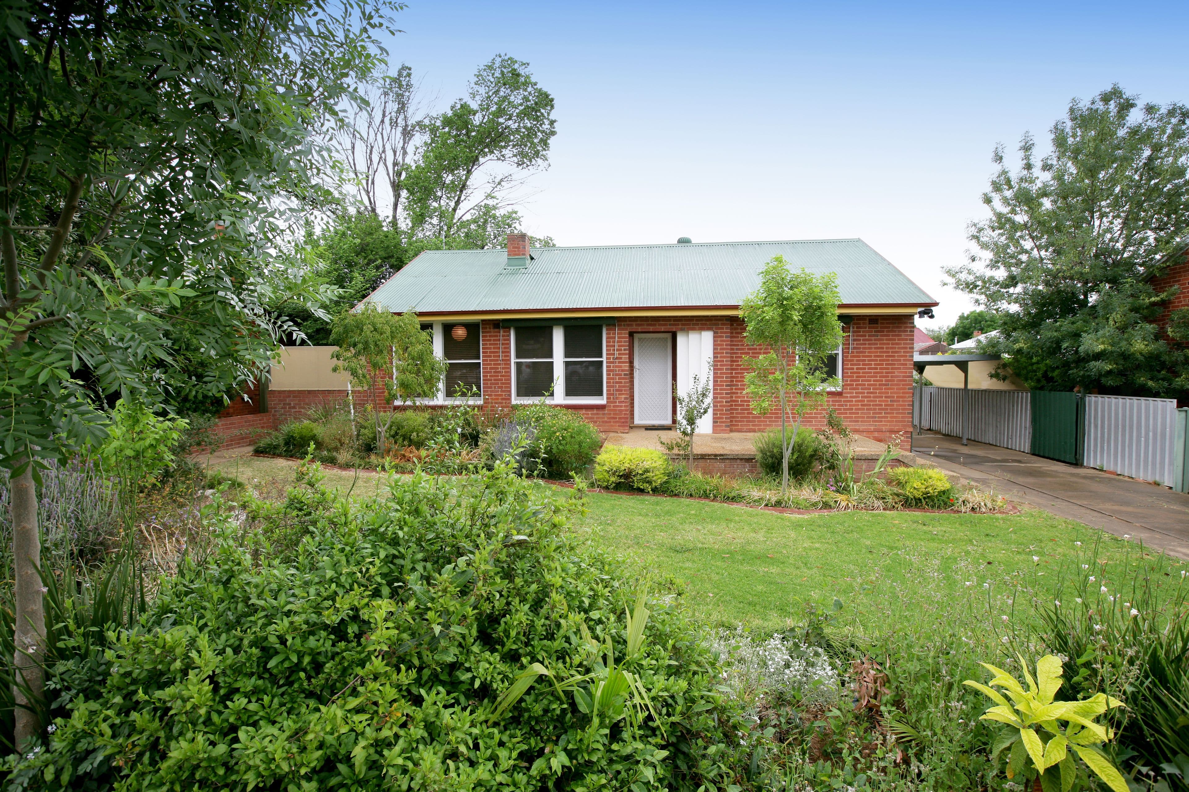 26 Bolger Avenue, Mount Austin NSW 2650, Mount Austin - Image 1