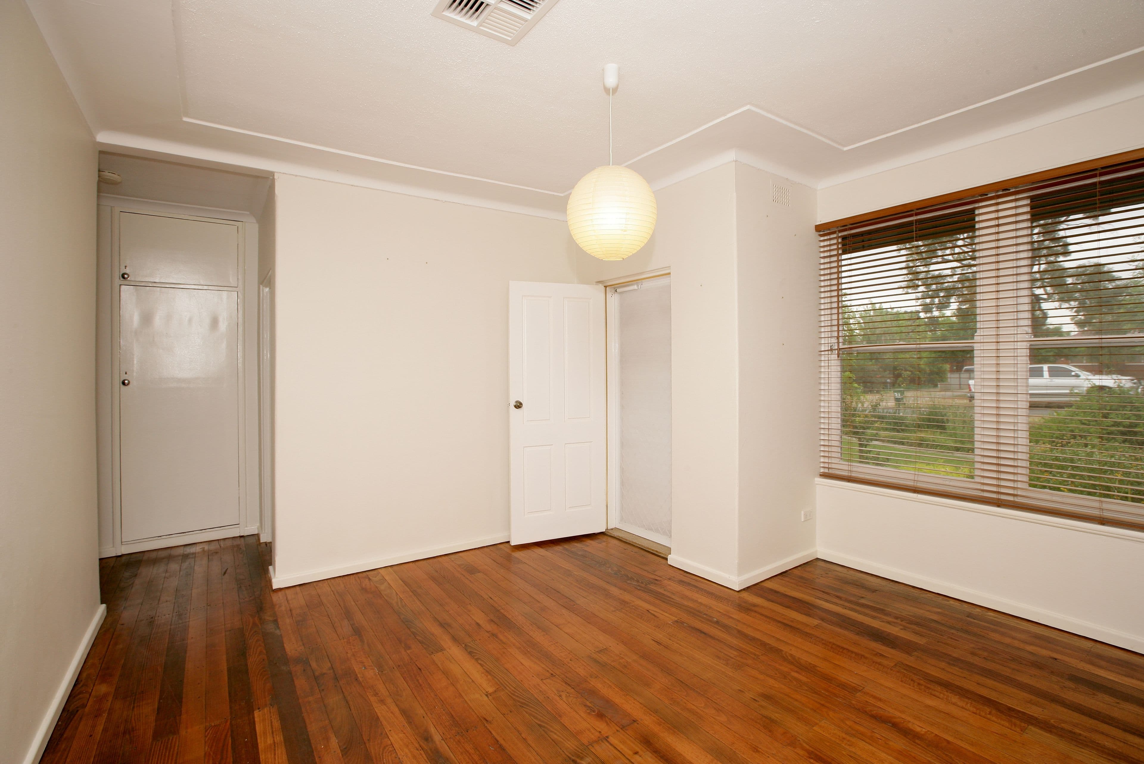 26 Bolger Avenue, Mount Austin NSW 2650, Mount Austin - Thumbnail 4