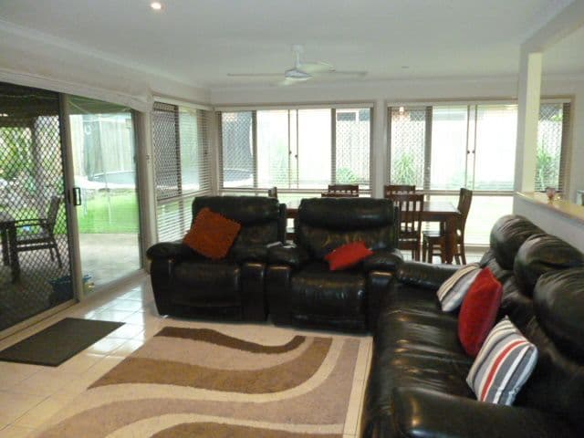 128 Crotona Road East, ALEXANDRA HILLS QLD 4161, Alexandra Hills - Thumbnail 2
