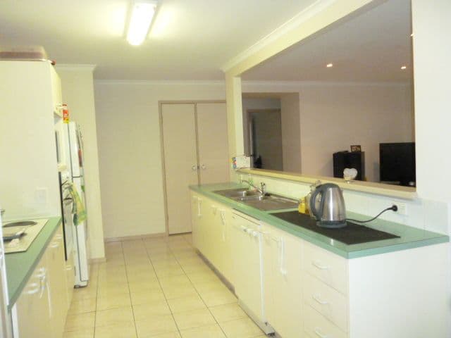 128 Crotona Road East, ALEXANDRA HILLS QLD 4161, Alexandra Hills - Thumbnail 4