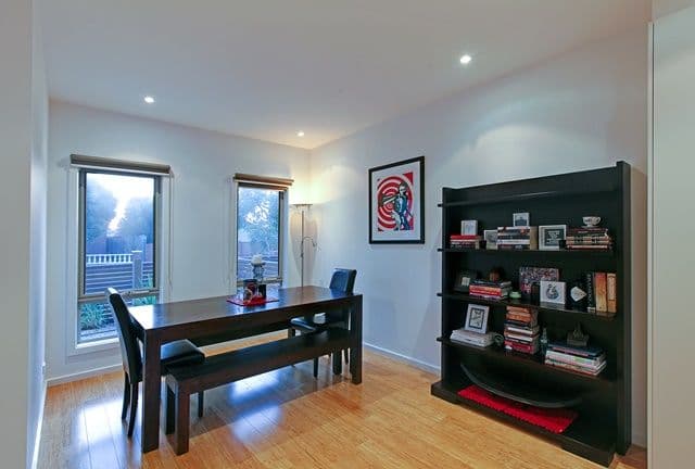 18 Marshall Drive, RESERVOIR VIC 3073, Reservoir - Thumbnail 2