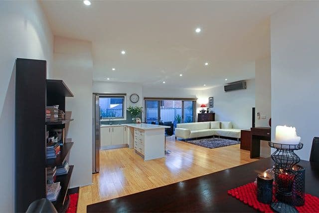 18 Marshall Drive, RESERVOIR VIC 3073, Reservoir - Thumbnail 5