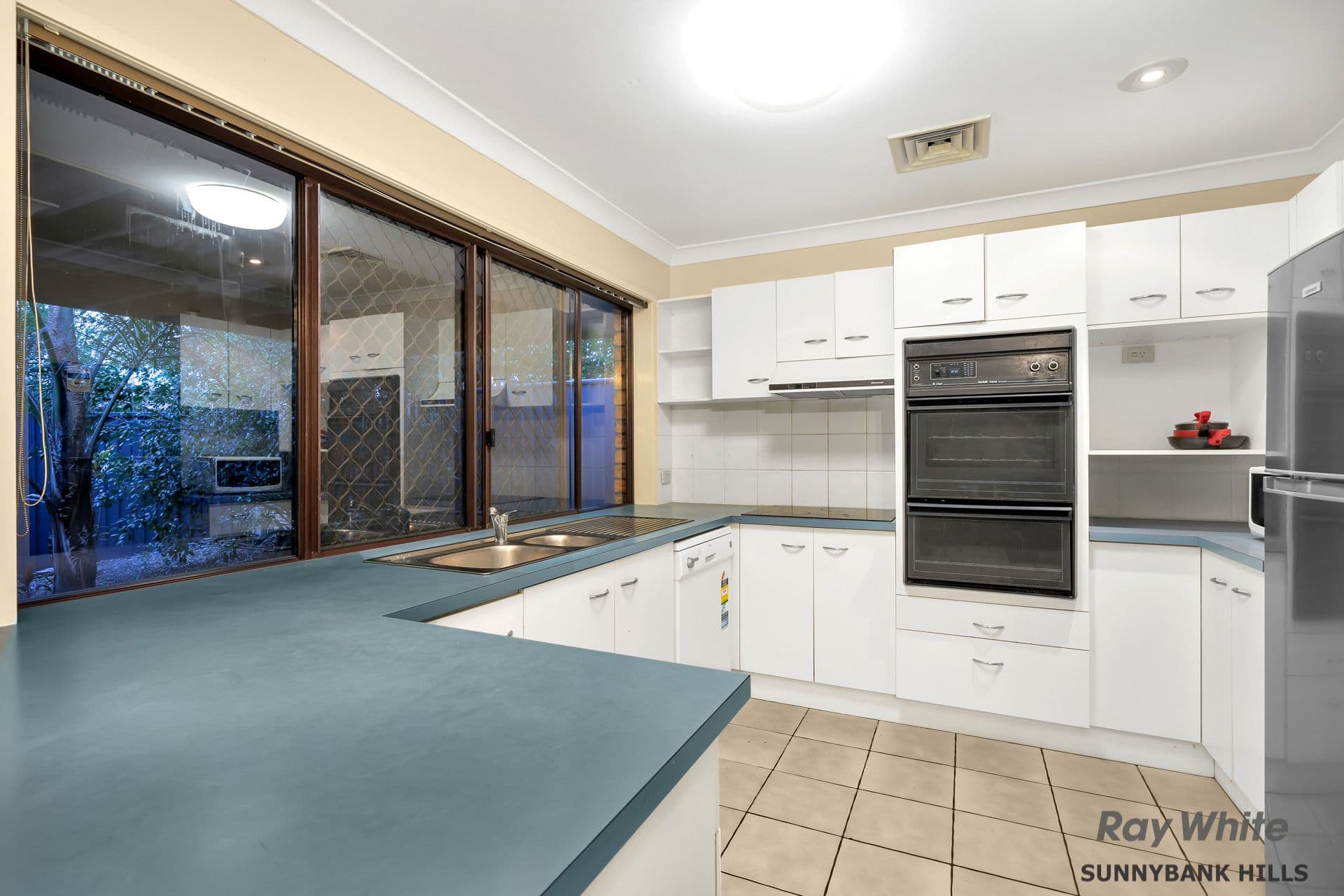 10 Dane Court, Eight Mile Plains QLD 4113, Eight Mile Plains - Thumbnail 7