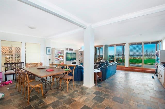 476 The Esplanade, PALM BEACH QLD 4221, Palm Beach - Thumbnail 5