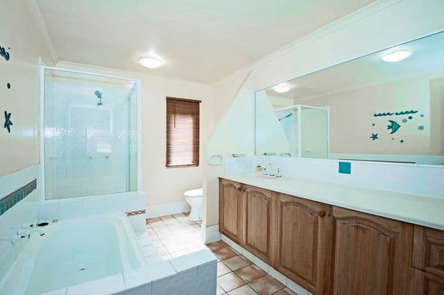 476 The Esplanade, PALM BEACH QLD 4221, Palm Beach - Thumbnail 7
