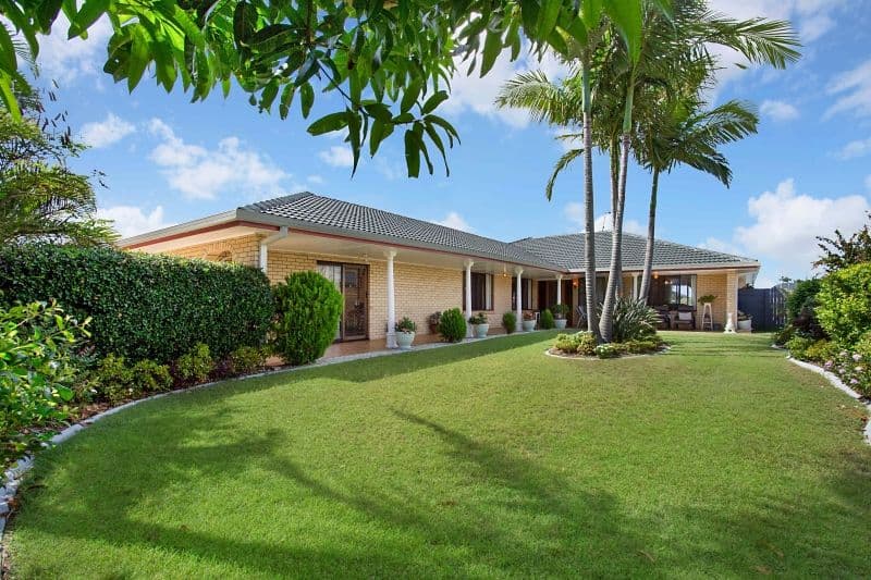27 Weatherly Avenue, Mermaid Waters QLD 4218, Mermaid Waters - Thumbnail 4