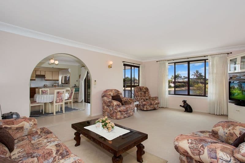 27 Weatherly Avenue, Mermaid Waters QLD 4218, Mermaid Waters - Thumbnail 6