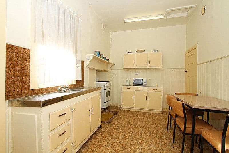38 Crawley Street, RESERVOIR VIC 3073, Reservoir - Thumbnail 4