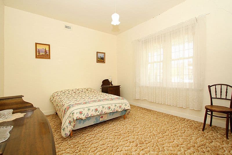 38 Crawley Street, RESERVOIR VIC 3073, Reservoir - Thumbnail 5