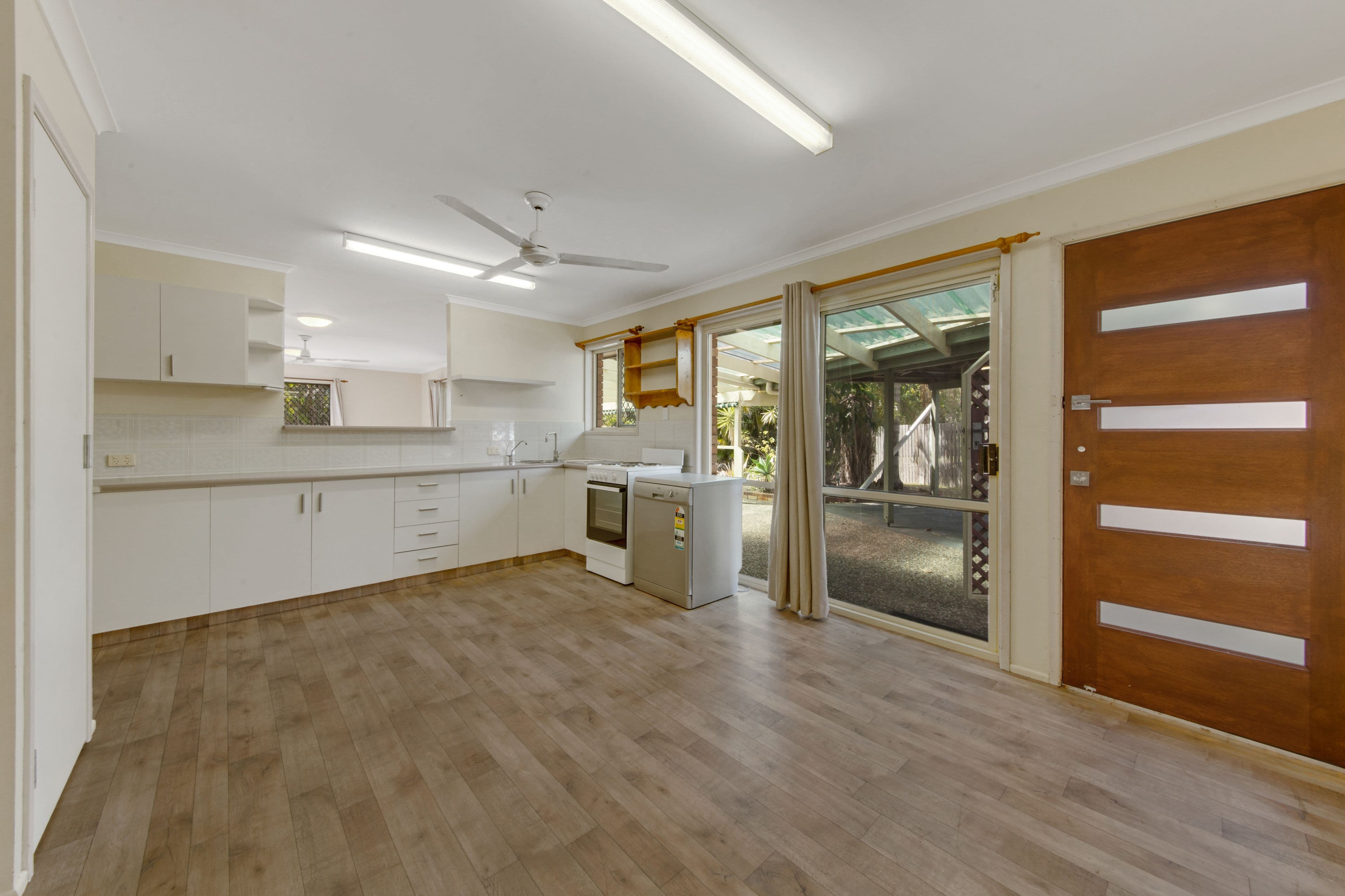 6 Tryon Court, Clinton QLD 4680, Clinton - Thumbnail 2