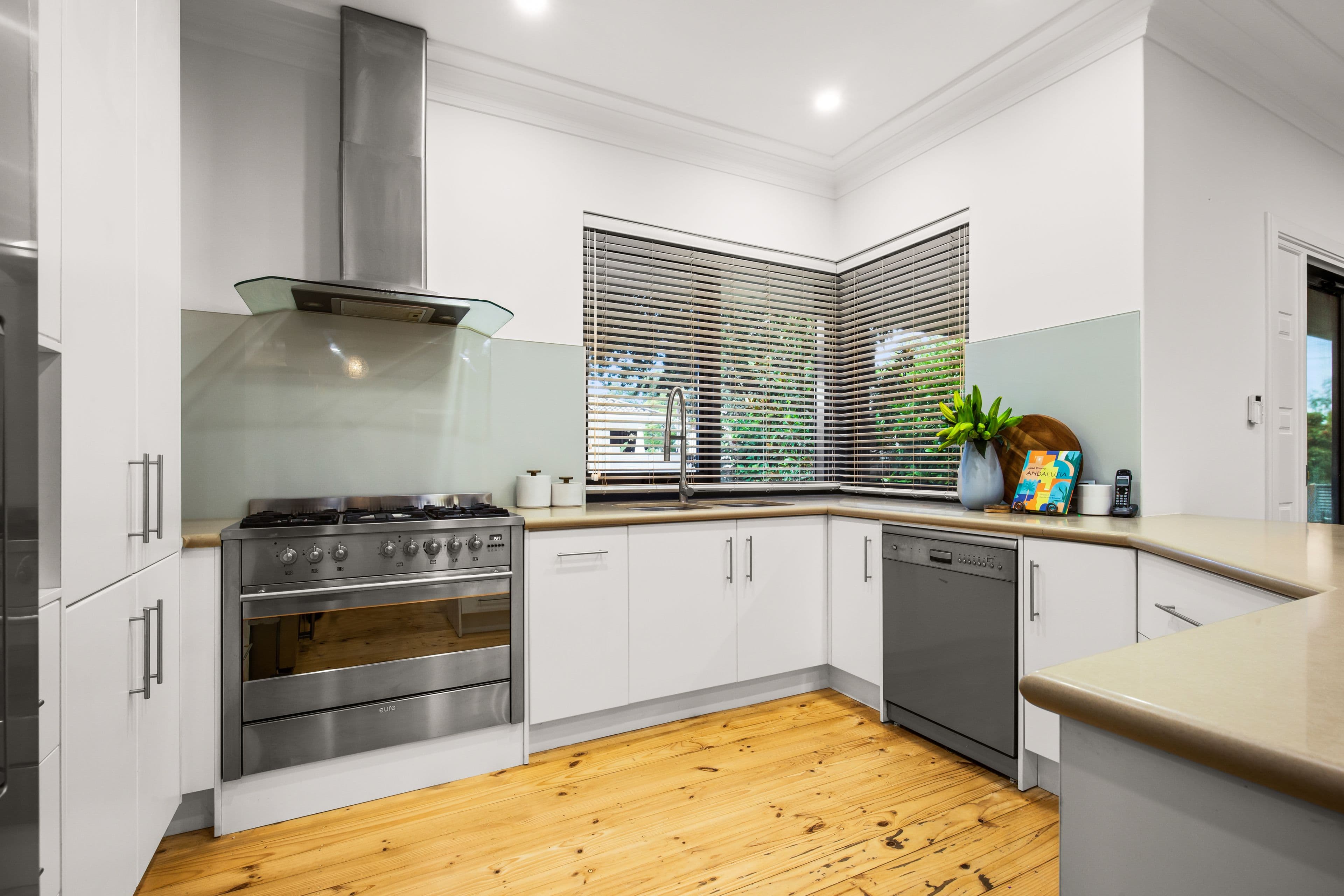 43 Victoria Street, Henley Beach SA 5022, Henley Beach - Thumbnail 7