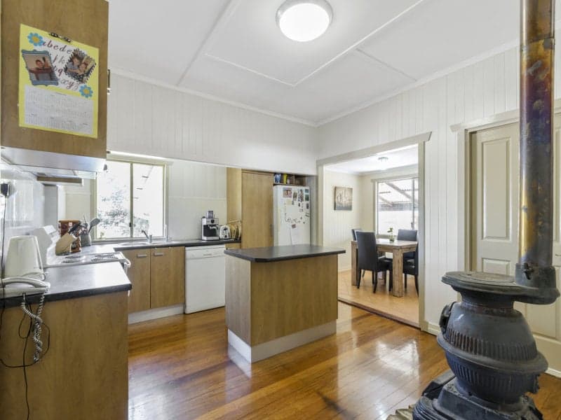 45 Alice Street, Silkstone - Thumbnail 3