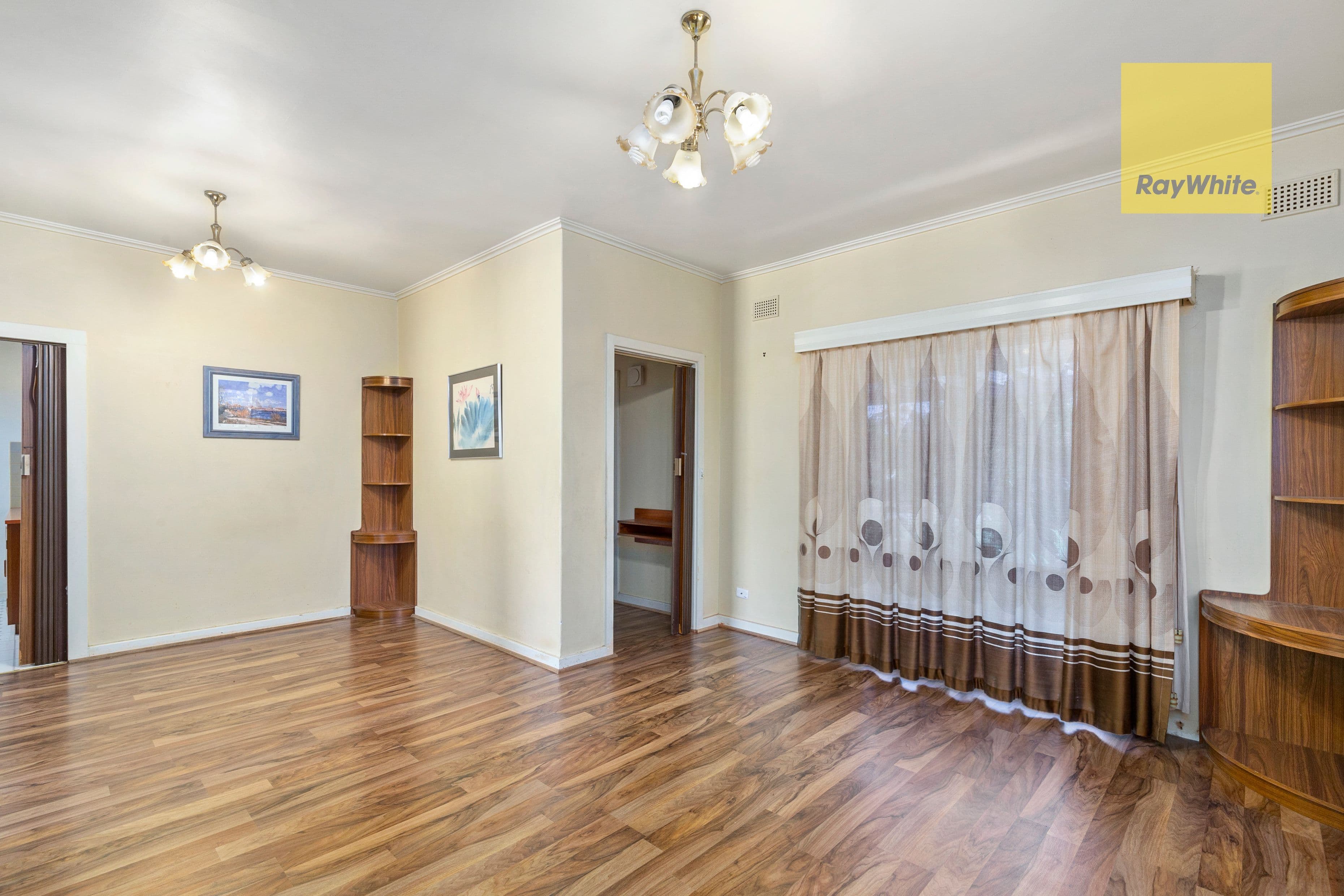 13 Simmons Crescent, Flinders Park SA 5025, Flinders Park - Thumbnail 4