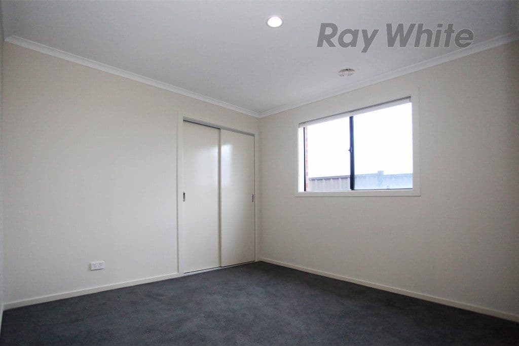 19 Rona Road, POINT COOK VIC 3030, Point Cook - Thumbnail 6