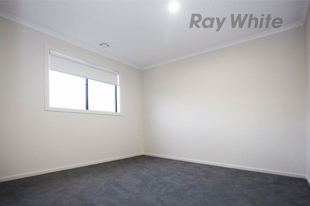 19 Rona Road, POINT COOK VIC 3030, Point Cook - Thumbnail 7