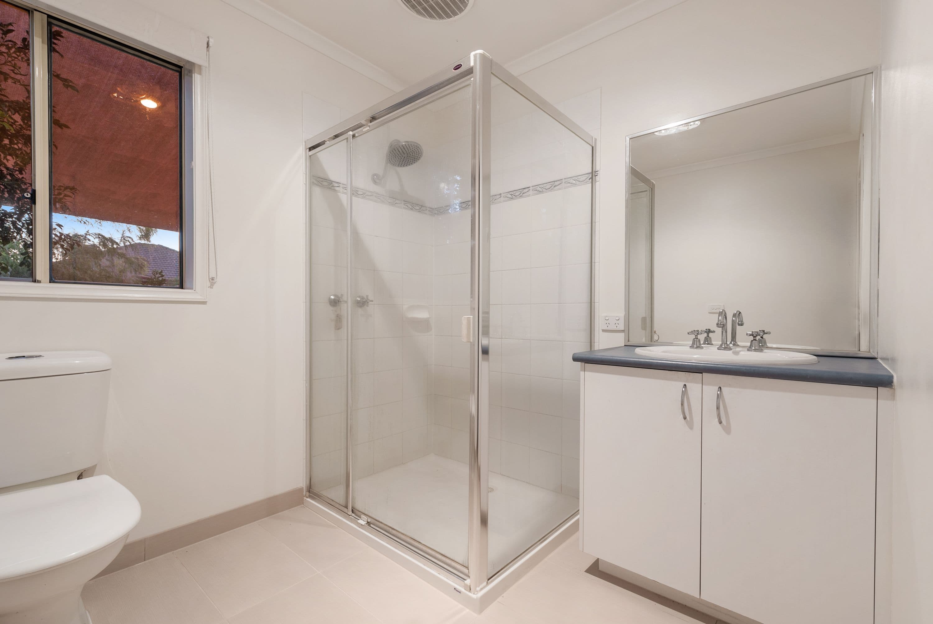 6 Ryan Lane, Caroline Springs VIC 3023, Caroline Springs - Thumbnail 5