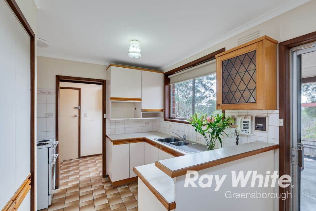1 Pertaka Close, Montmorency VIC 3094, Montmorency - Thumbnail 3