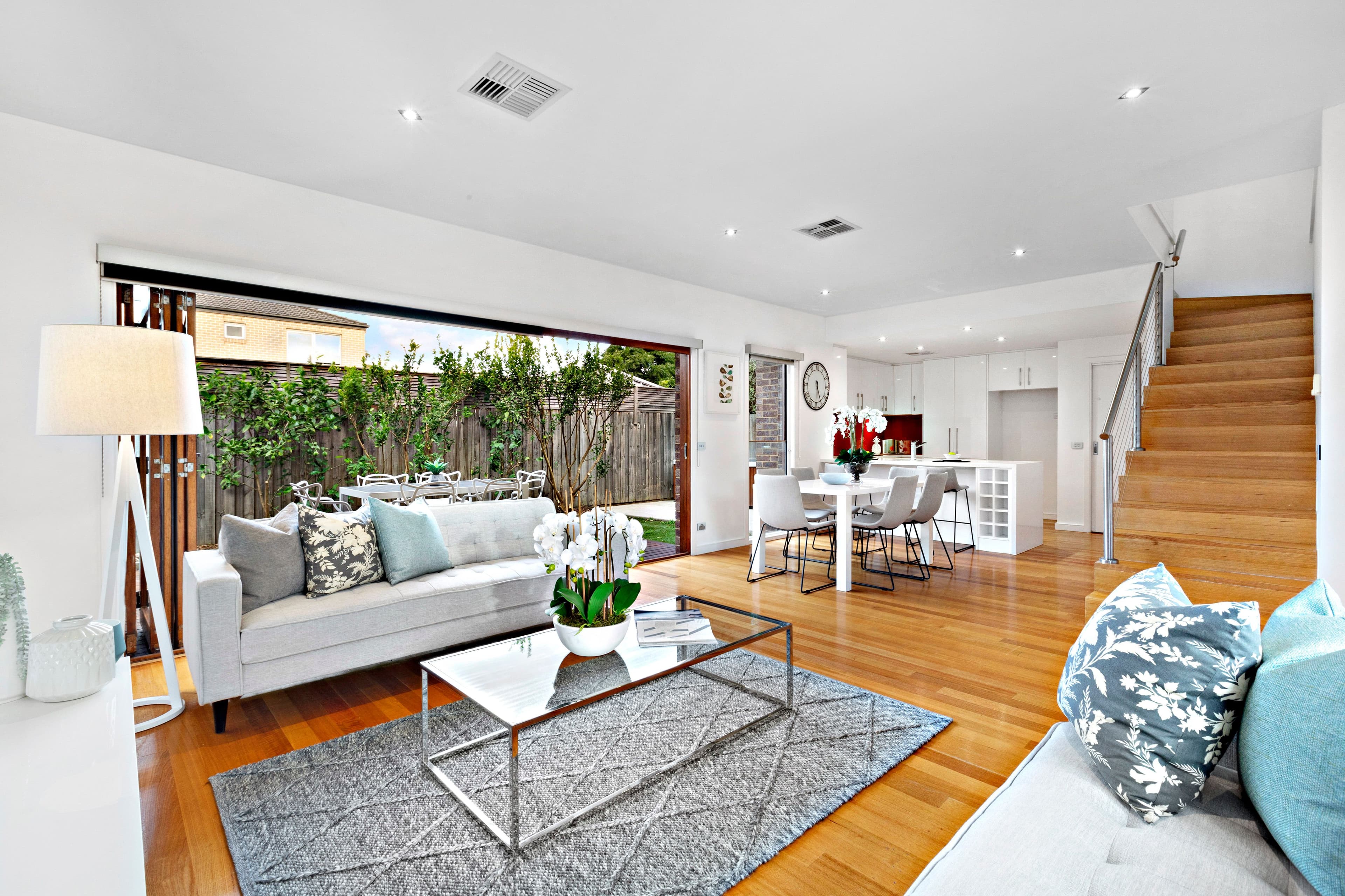 16 Sumersett Avenue, Oakleigh South VIC 3167, Oakleigh South - Thumbnail 2