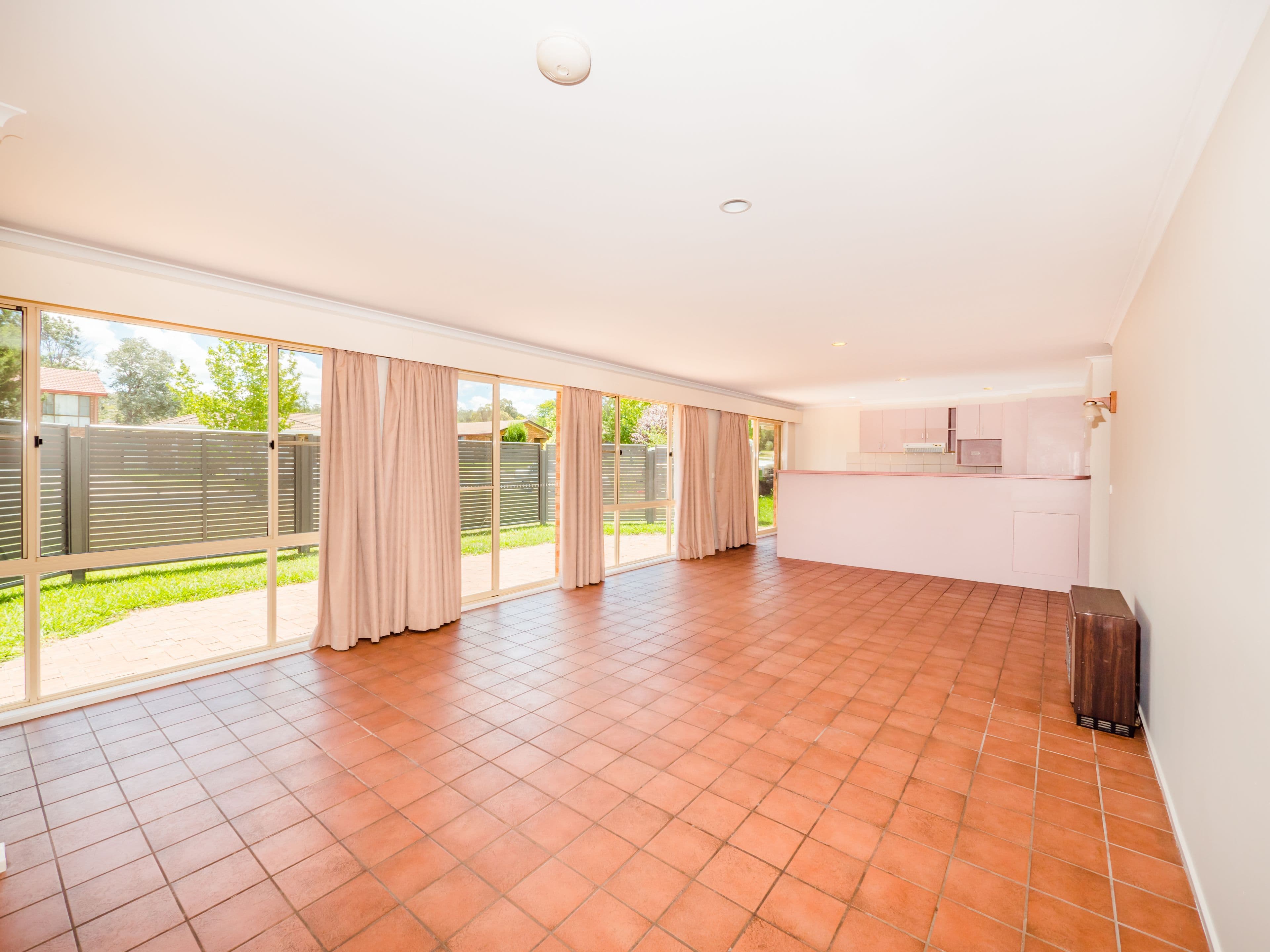 10 Hunt Avenue, Armidale - Thumbnail 2
