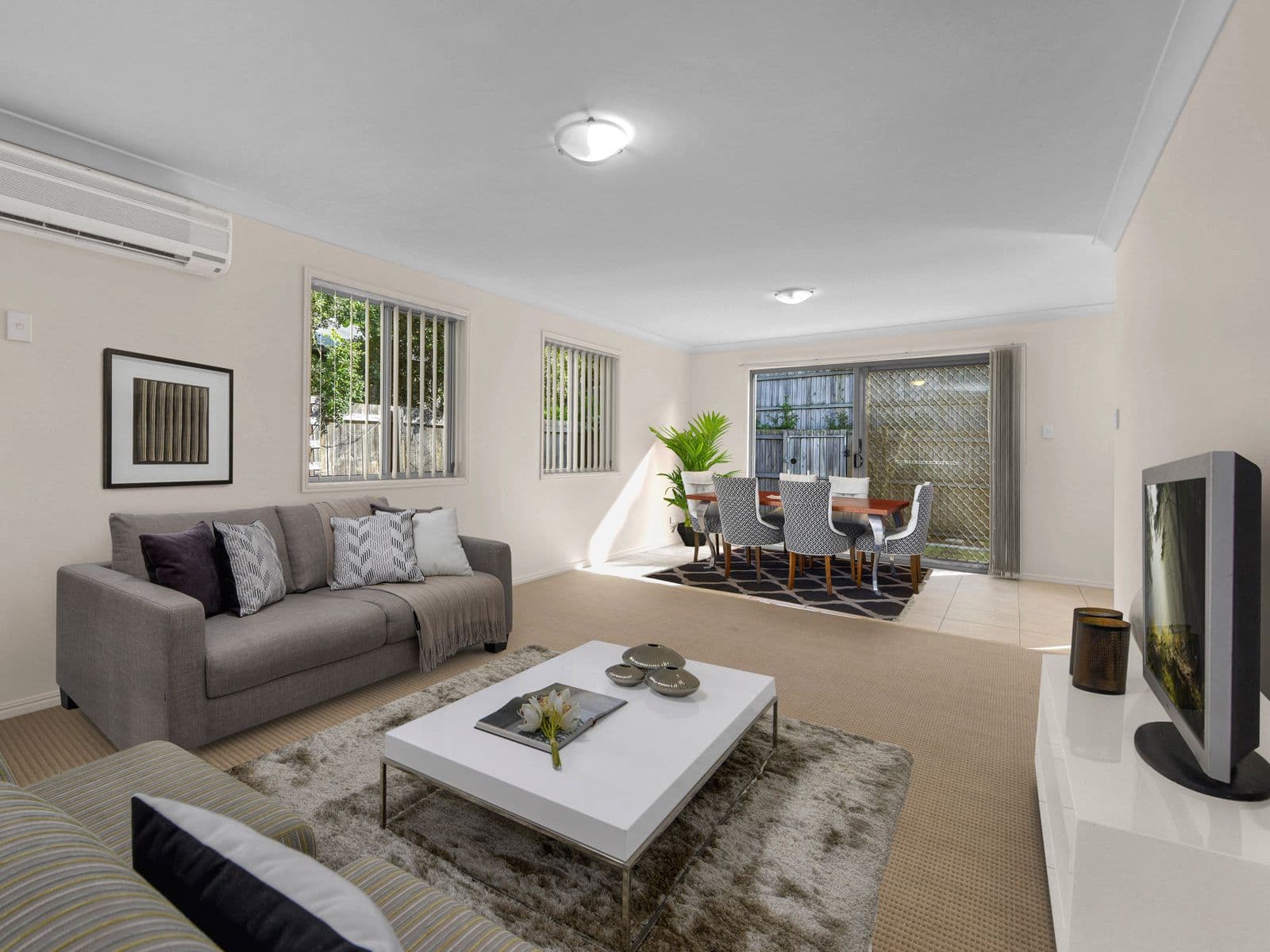 7 Johnston Street, Carina QLD 4152, Carina - Thumbnail 2
