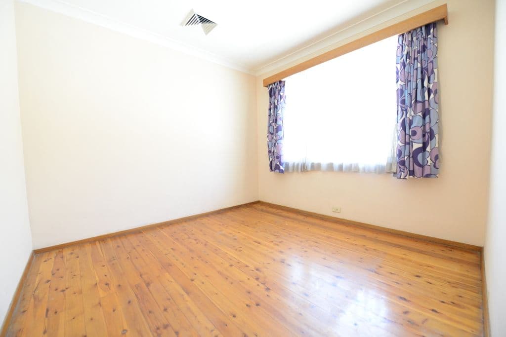 31 Orchard Road, FAIRFIELD NSW 2165, Fairfield - Thumbnail 2