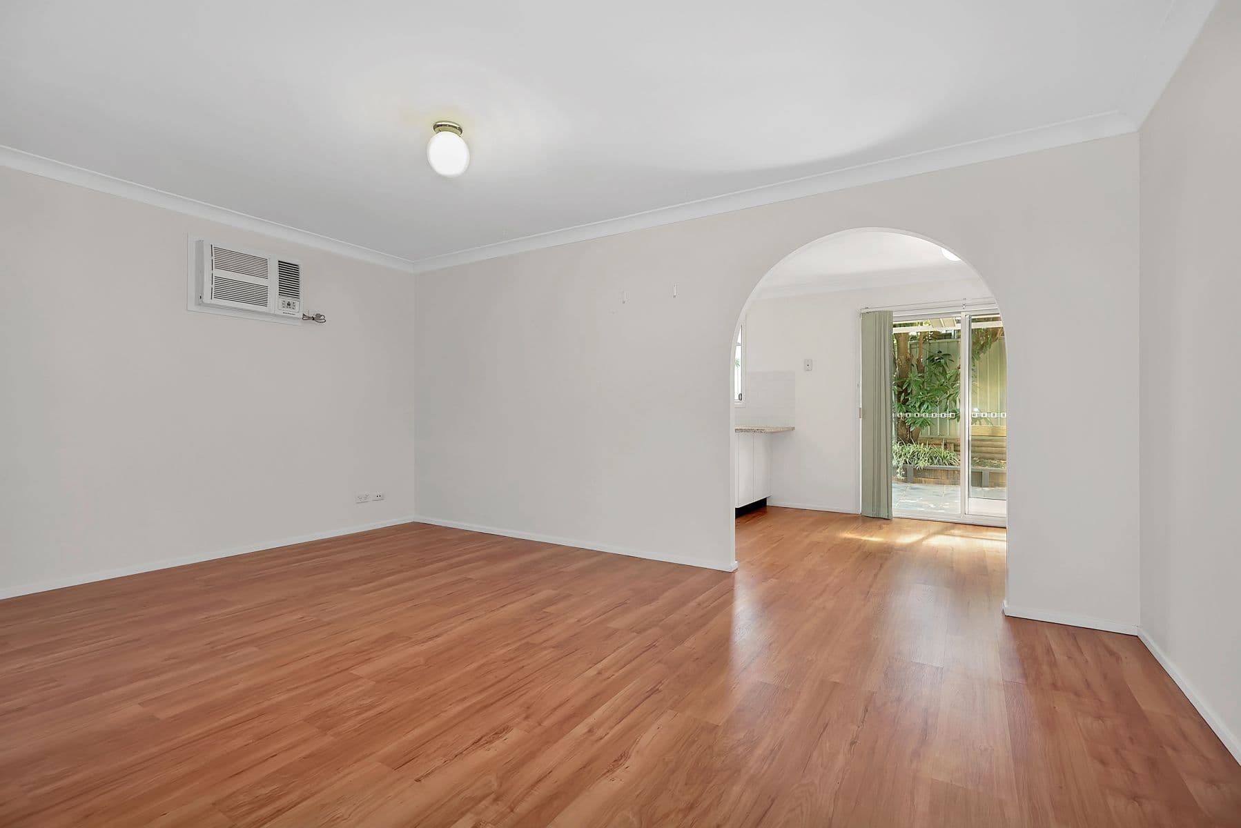 8 Cowan Place, Glenmore Park NSW 2745, Glenmore Park - Thumbnail 3
