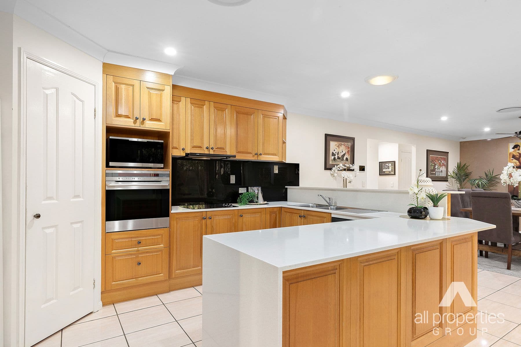 4 Whistler Close, Heritage Park QLD 4118, Heritage Park - Thumbnail 2
