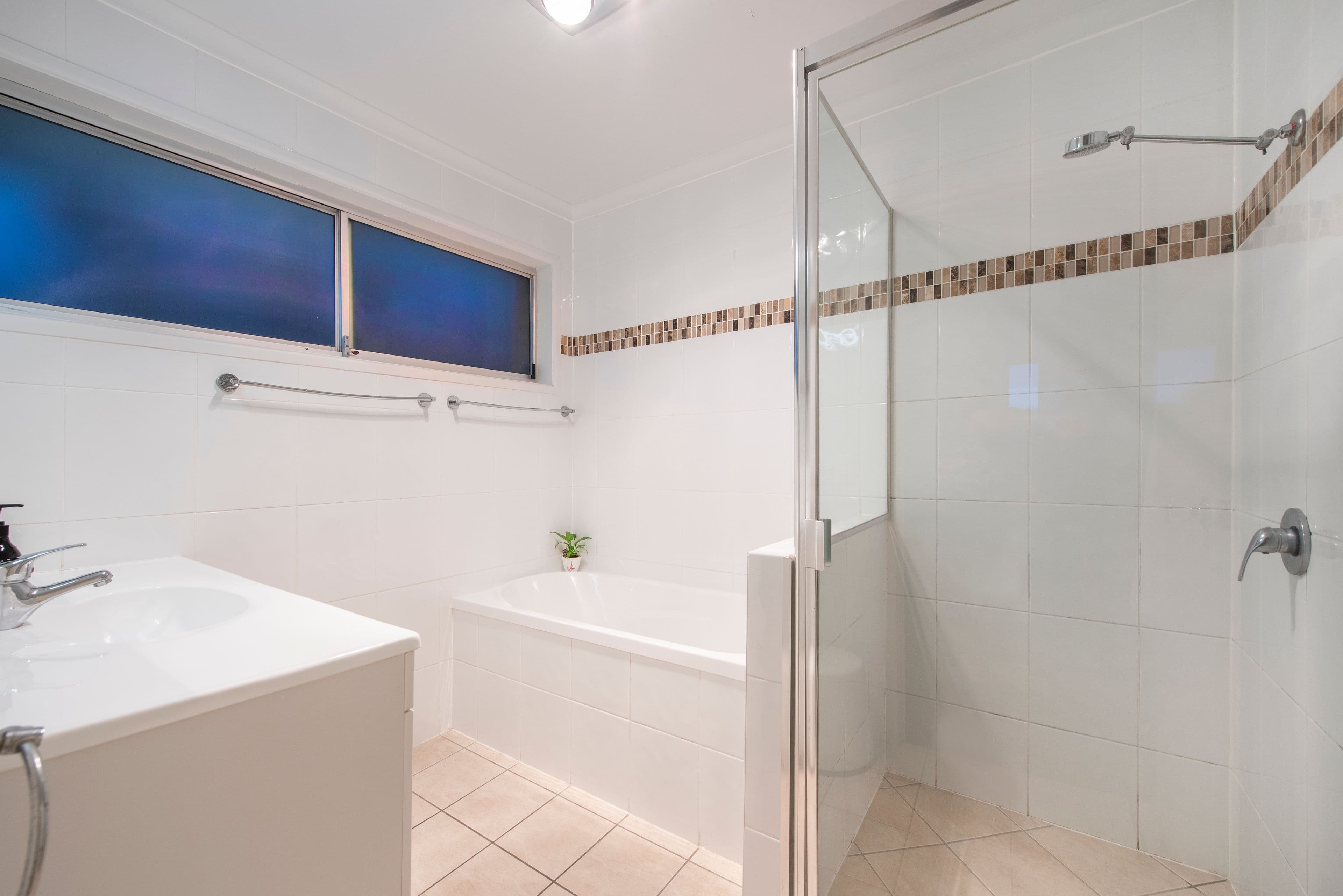 4 Uralla Crescent, Rochedale South QLD 4123, Rochedale South - Thumbnail 7