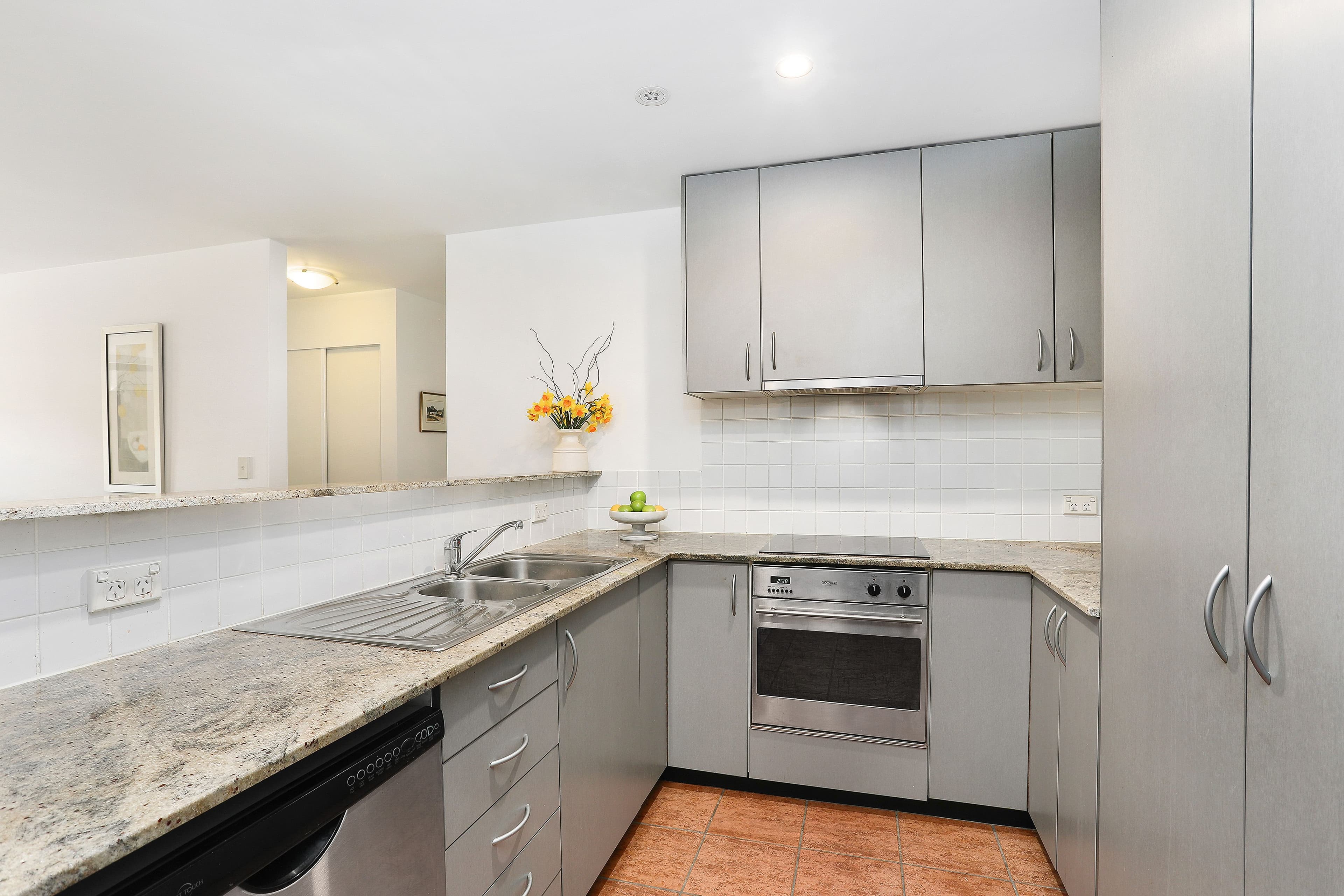 2 Daniel Street, Botany NSW 2019, Botany - Thumbnail 3