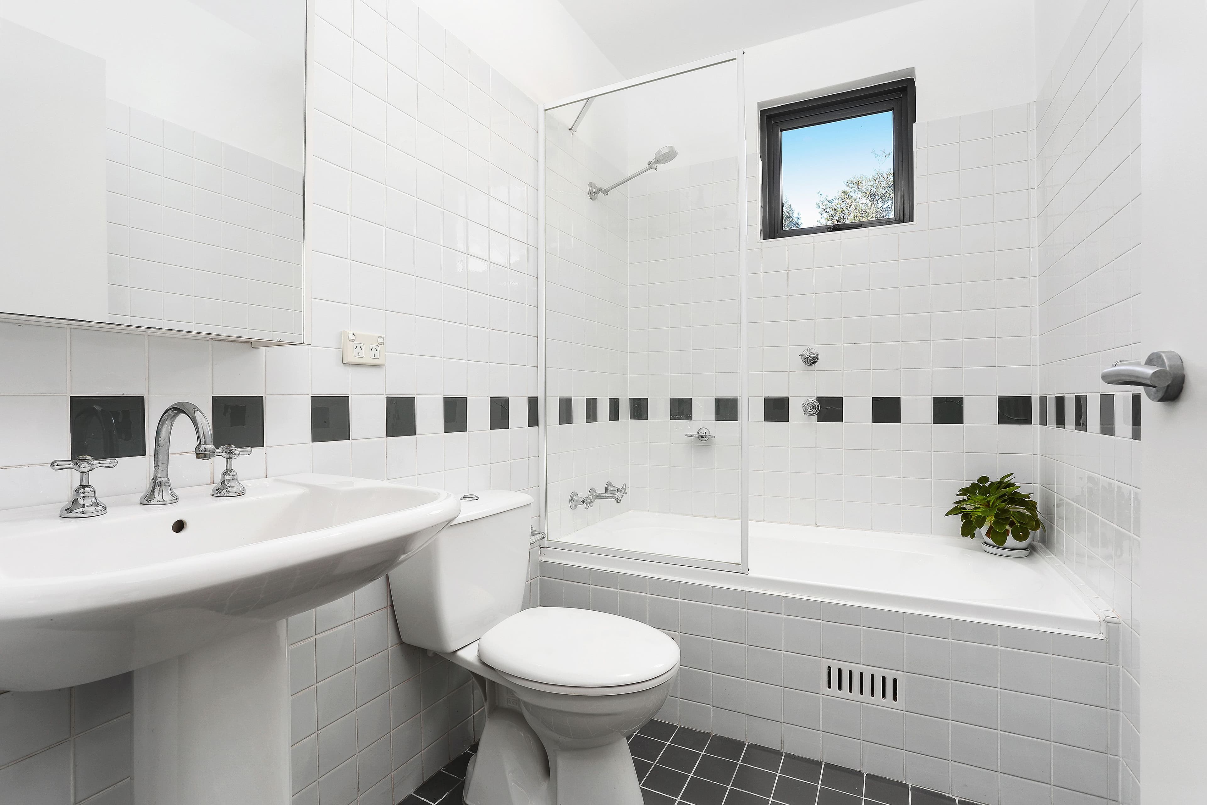 2 Daniel Street, Botany NSW 2019, Botany - Thumbnail 5