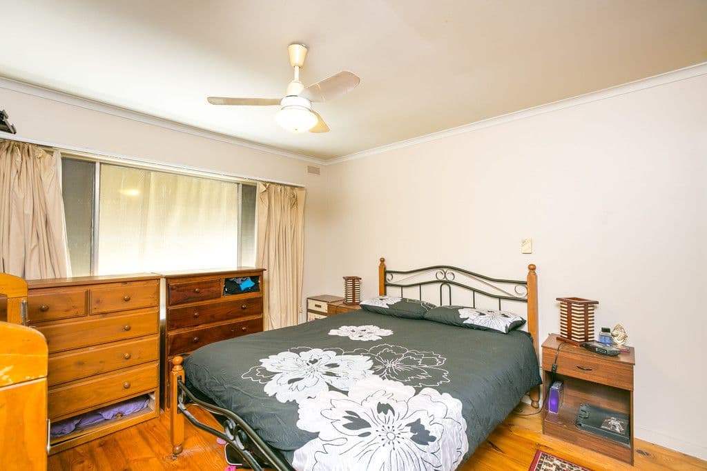 33 Green Street, Long Gully VIC 3550, Long Gully - Thumbnail 5