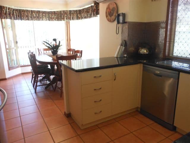 66 Westfield Drive, WESTBROOK QLD 4350, Westbrook - Thumbnail 7