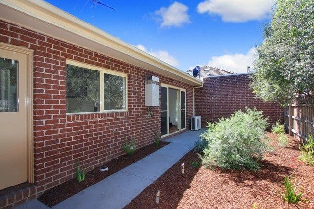 11 Willoughby Street, RESERVOIR VIC 3073, Reservoir - Thumbnail 5