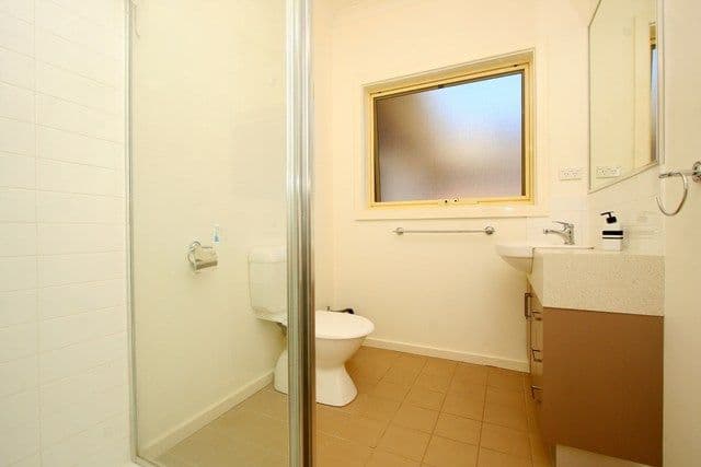 11 Willoughby Street, RESERVOIR VIC 3073, Reservoir - Thumbnail 6