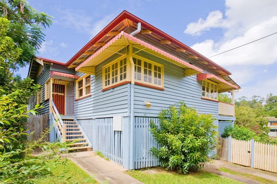 48 Waratah Avenue, HOLLAND PARK WEST QLD 4121, Holland Park West - Thumbnail 3