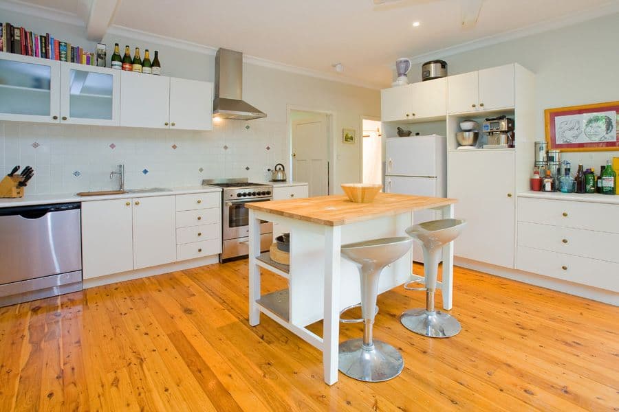 48 Waratah Avenue, HOLLAND PARK WEST QLD 4121, Holland Park West - Thumbnail 4