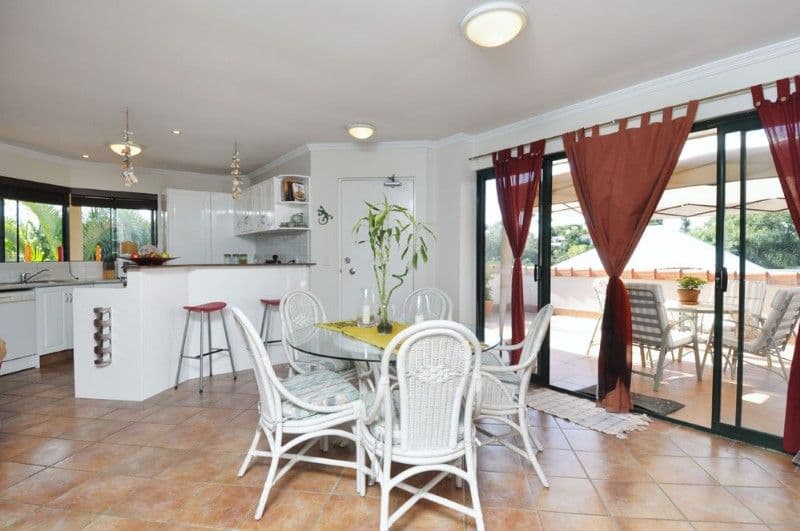 102 Indooroopilly Road, TARINGA QLD 4068, Taringa - Thumbnail 3