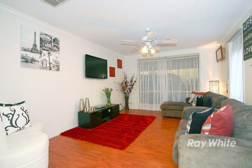 12 Bates Street, CRANBOURNE WEST VIC 3977, Cranbourne West - Thumbnail 5