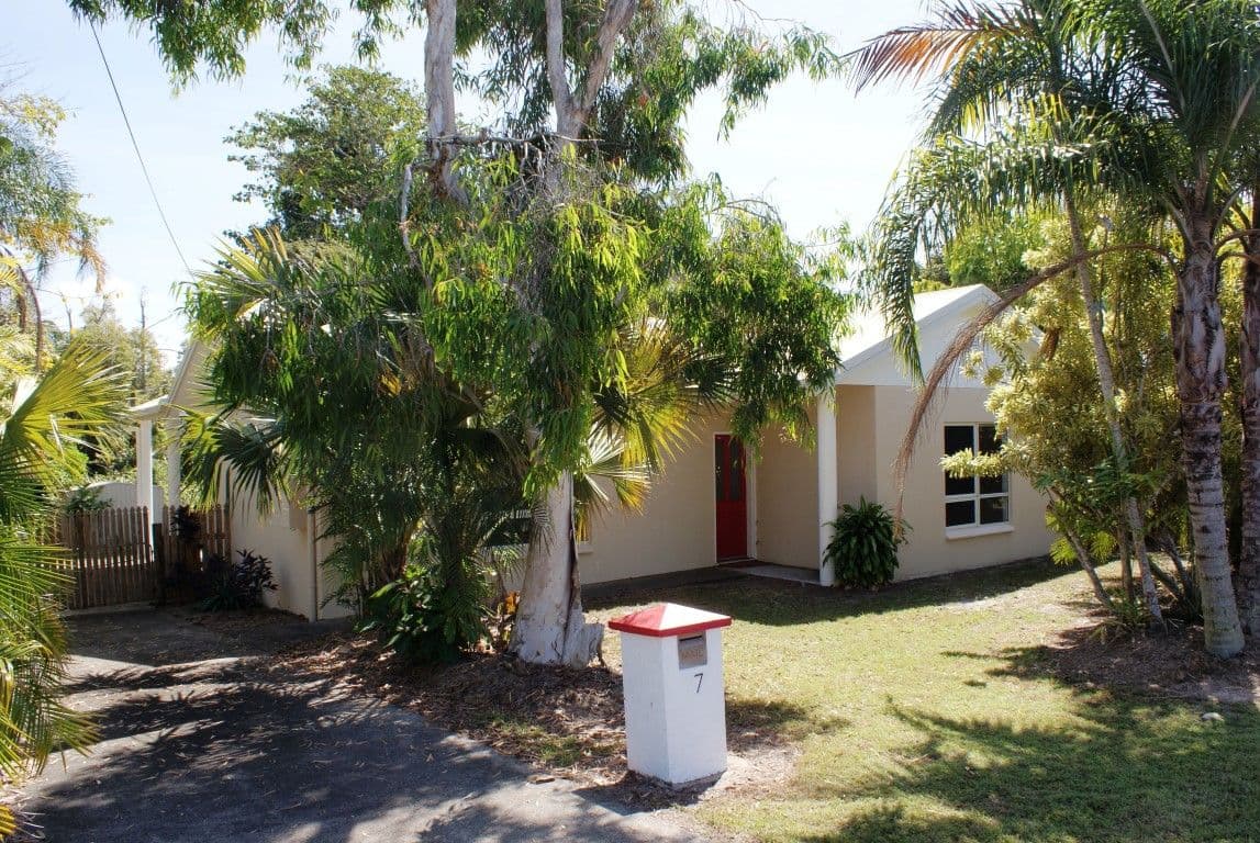 7 Holland Street, Wongaling Beach QLD 4852, Wongaling Beach - Thumbnail 2